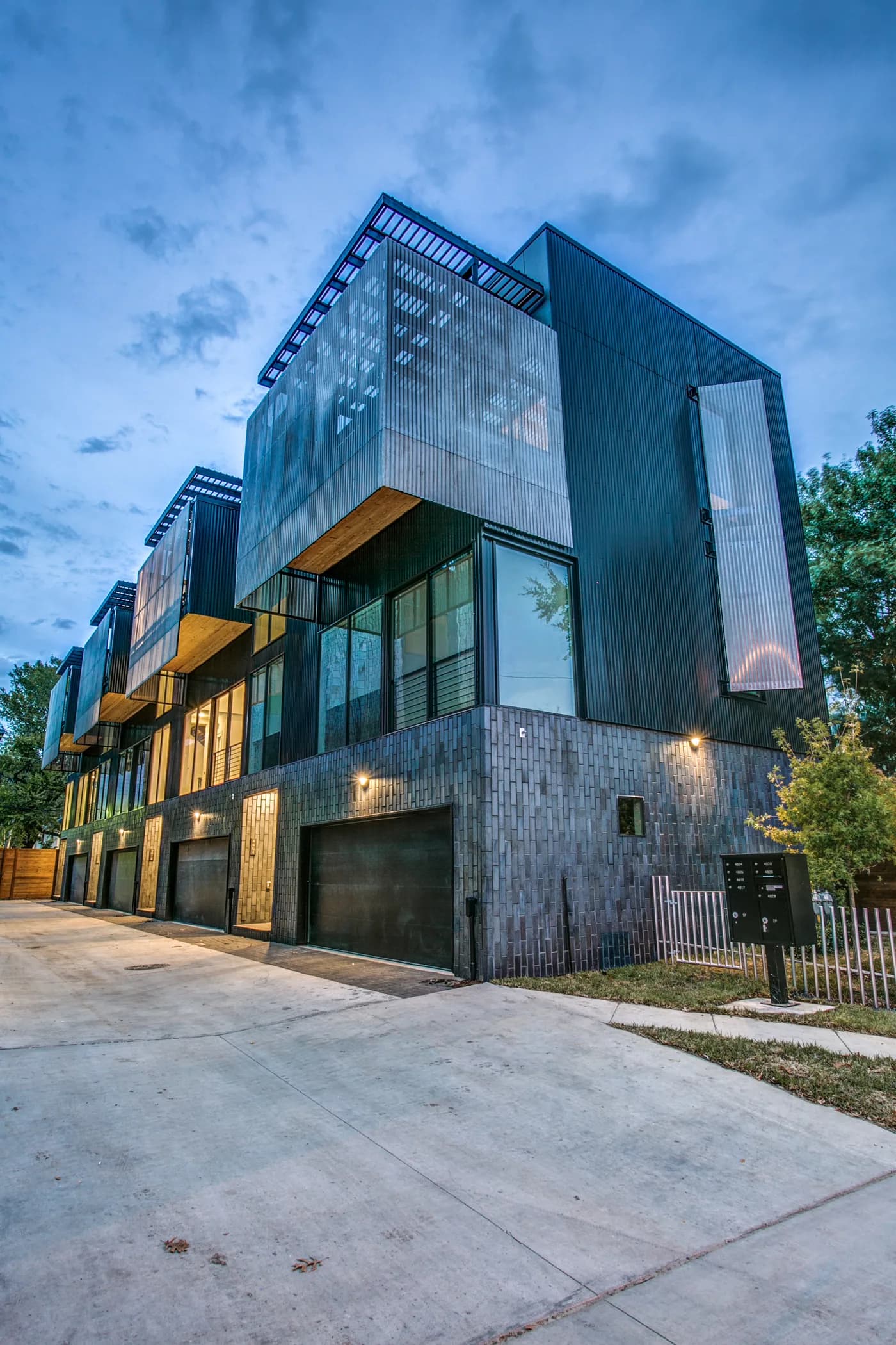 Caxton Court Townhomes exterior